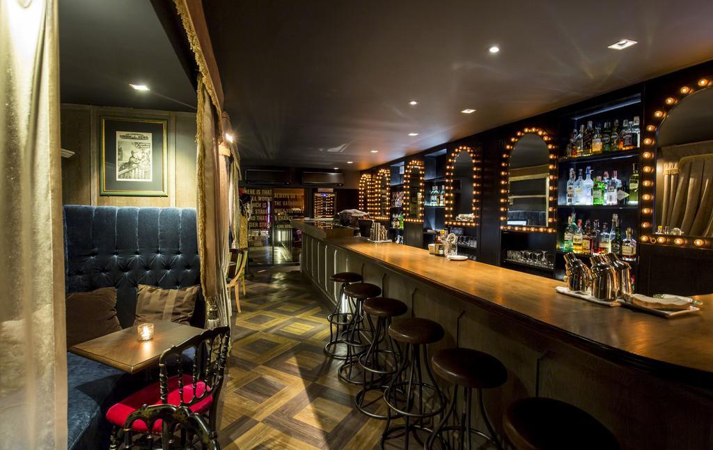 Playhaus Thonglor Hotel Banguecoque Exterior foto