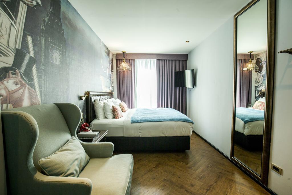 Playhaus Thonglor Hotel Banguecoque Exterior foto